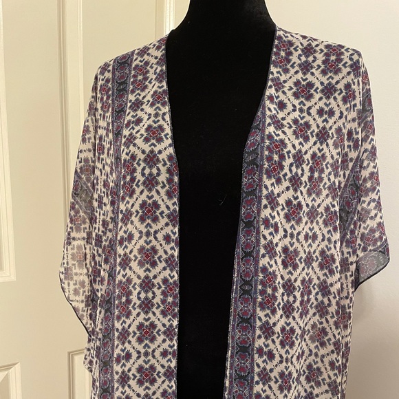 Boho pattern shall Brandy Melville - Picture 1 of 3